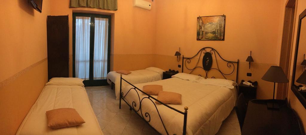 Hotel Degli Amici Pompeï Buitenkant foto