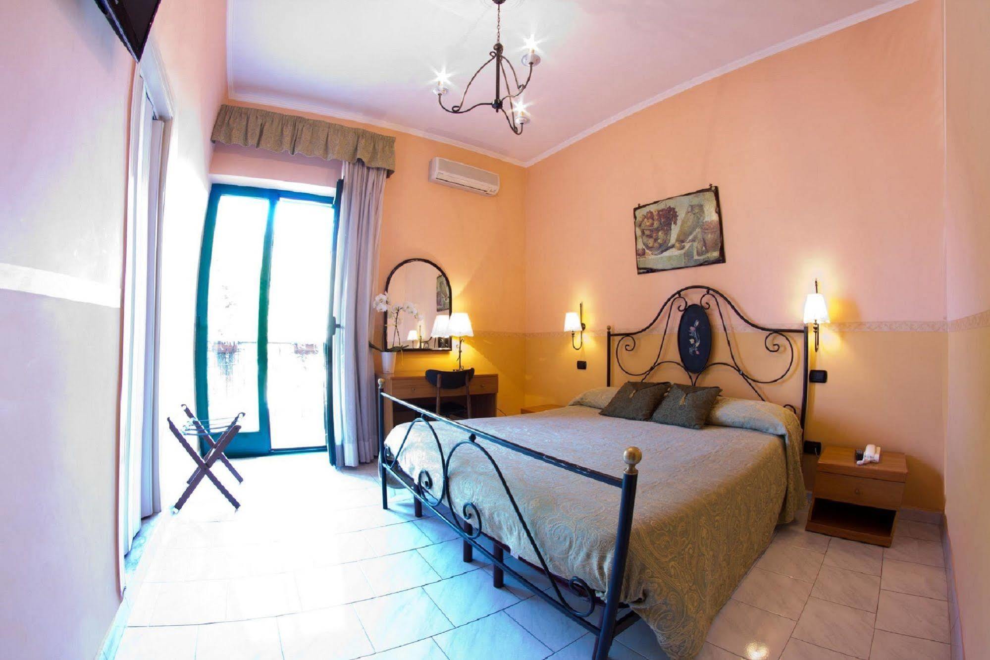 Hotel Degli Amici Pompeï Buitenkant foto